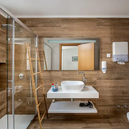 Al-odeceixe 3* 奥德赛克斯